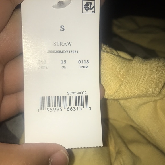 NEW Disney The Lion King Shirt - Picture 4 of 5